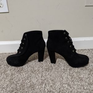Forever21 black suede pumps